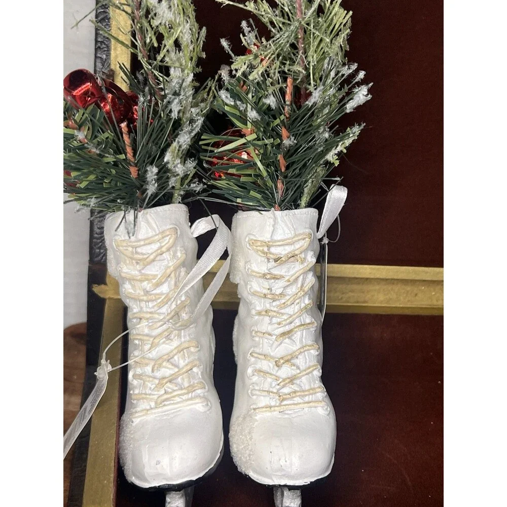 Vintage Style Ice-Skating Boots Ornament
